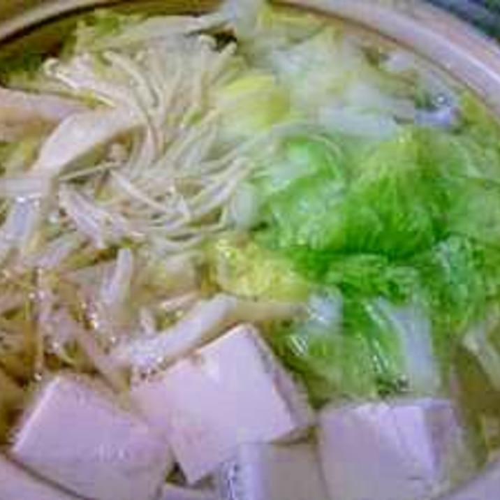 しっかり塩味!ダシが美味しい鶏鍋